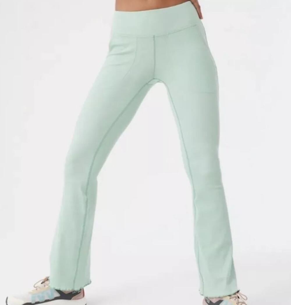 OUTDOOR VOICES Womens SuperForm Rib Flare Athletic Pants Small Green Patina NWT